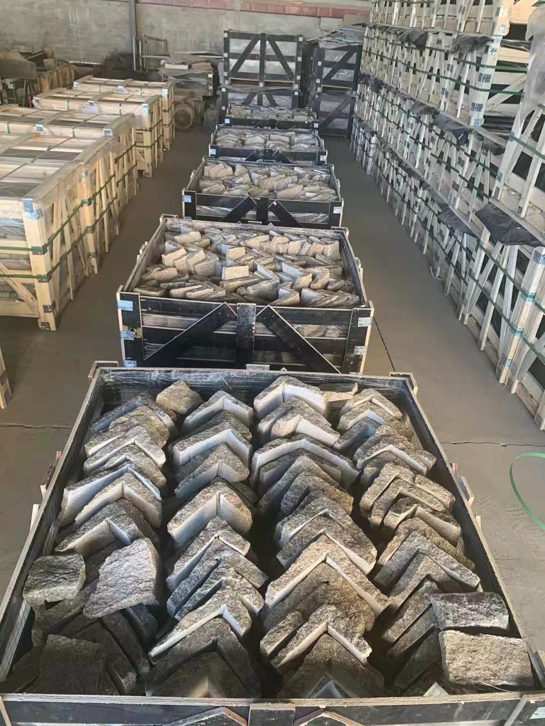 blue quartz loose stone supplier