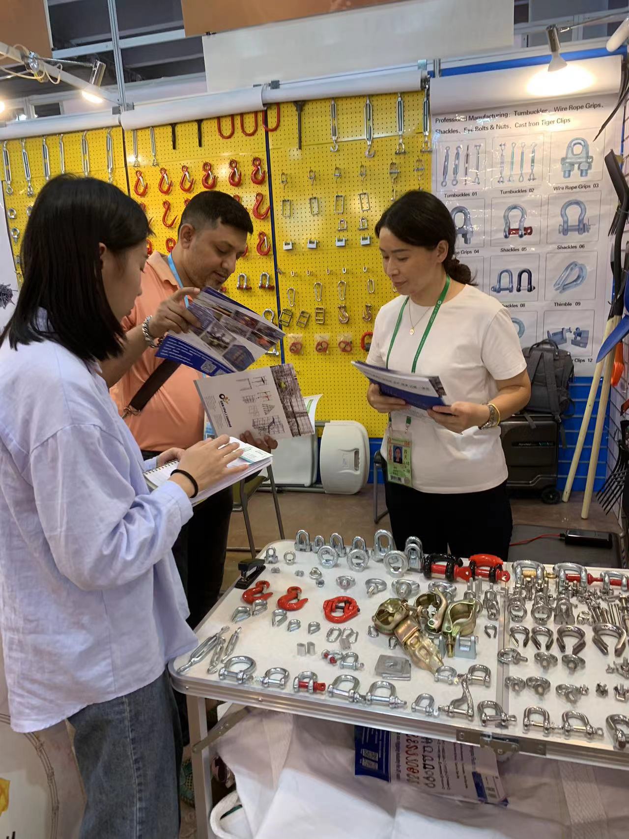 Custom Eye Bolts and Screws for Your Unique Hardware Needs Solutions