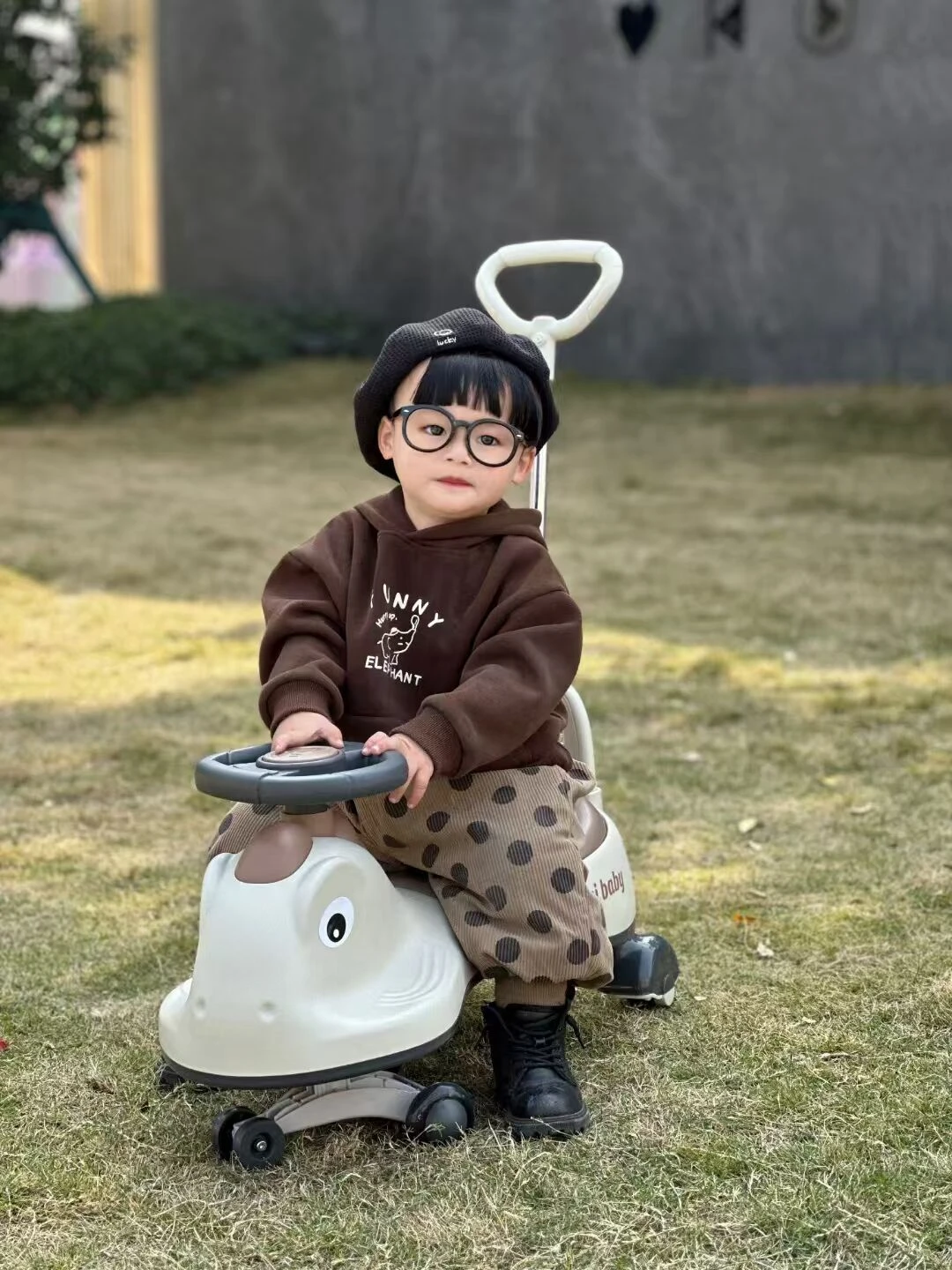 OEM Electric Car Toy for Children Fun and Safe Driving Experience