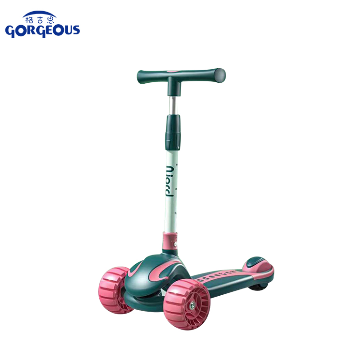 2021 Customized cheap 3 wheels fashionable folding scooter for kids boys