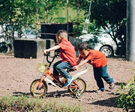 Three-Wheeled Kids Scooter for Fun and Safe Riding Adventures