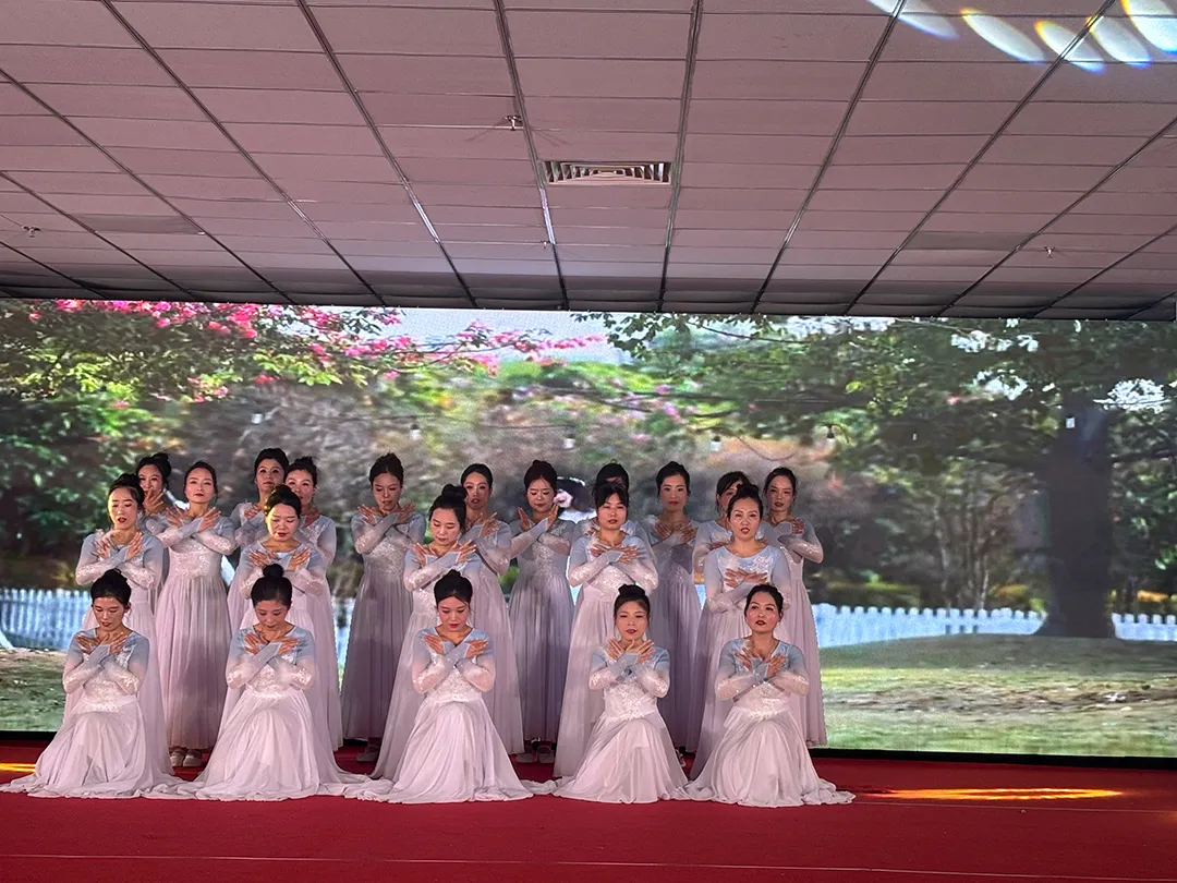 Striving For 40 Years, Building A New Journey With One Heart And One Mind, The 40th Anniversary Celebration Of Huabao Group And The 2026 Spring Festival Gala Were A Complete Success.