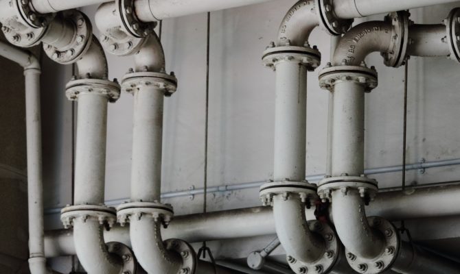 WHAT IS CARBON STEEL PIPE?