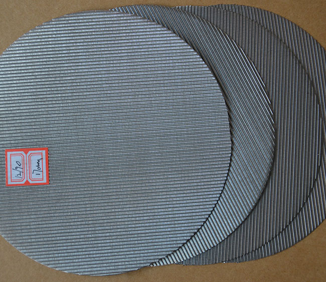 Plastic particle filter