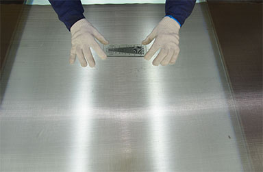 Corrosion Resistance in the Oil Field: Why Stainless Steel Mesh Is Critical for Long-Term Operations