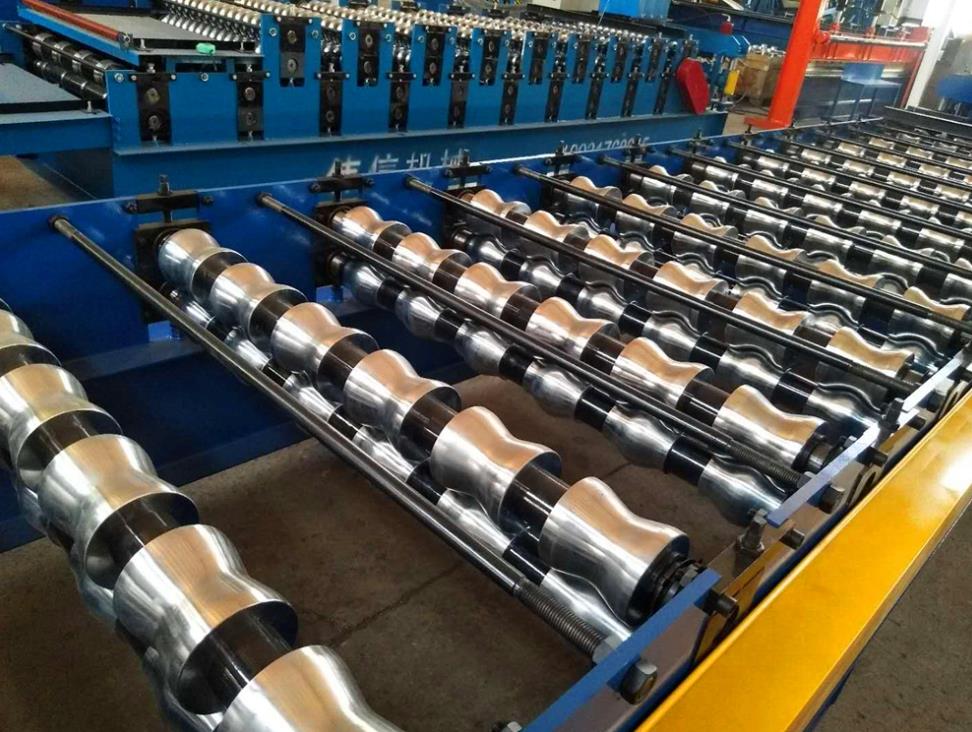 Peru Market Bamboo Aluzinc Roof Tile Making Machine