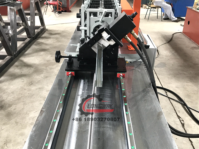 stud and track machine07