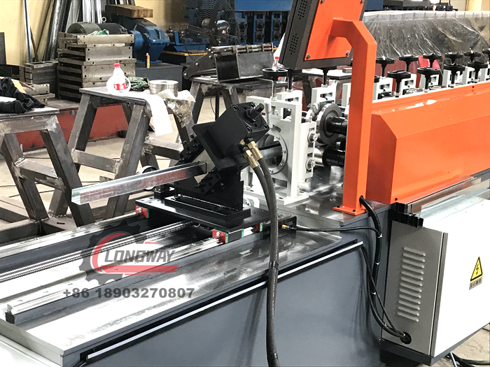 stud and track machine12