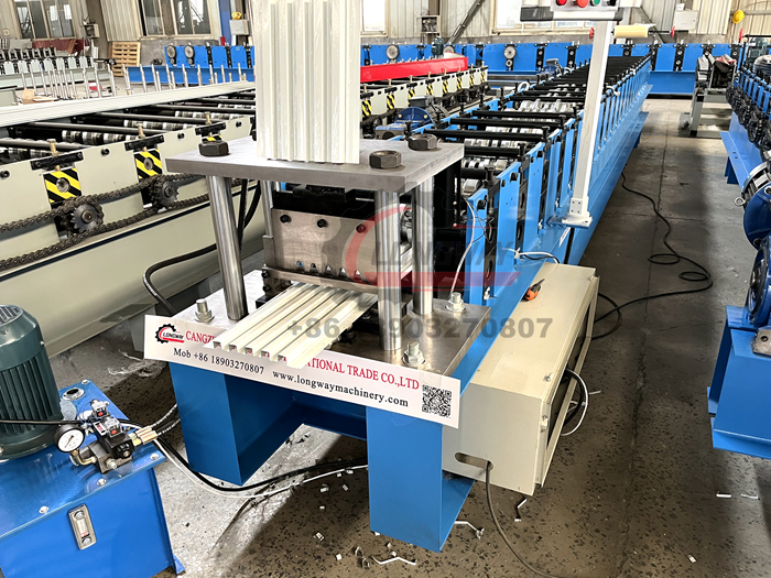 Machine de pliage de panneau de toit sur mesure Machine de pliage de panneau de toit sur mesure