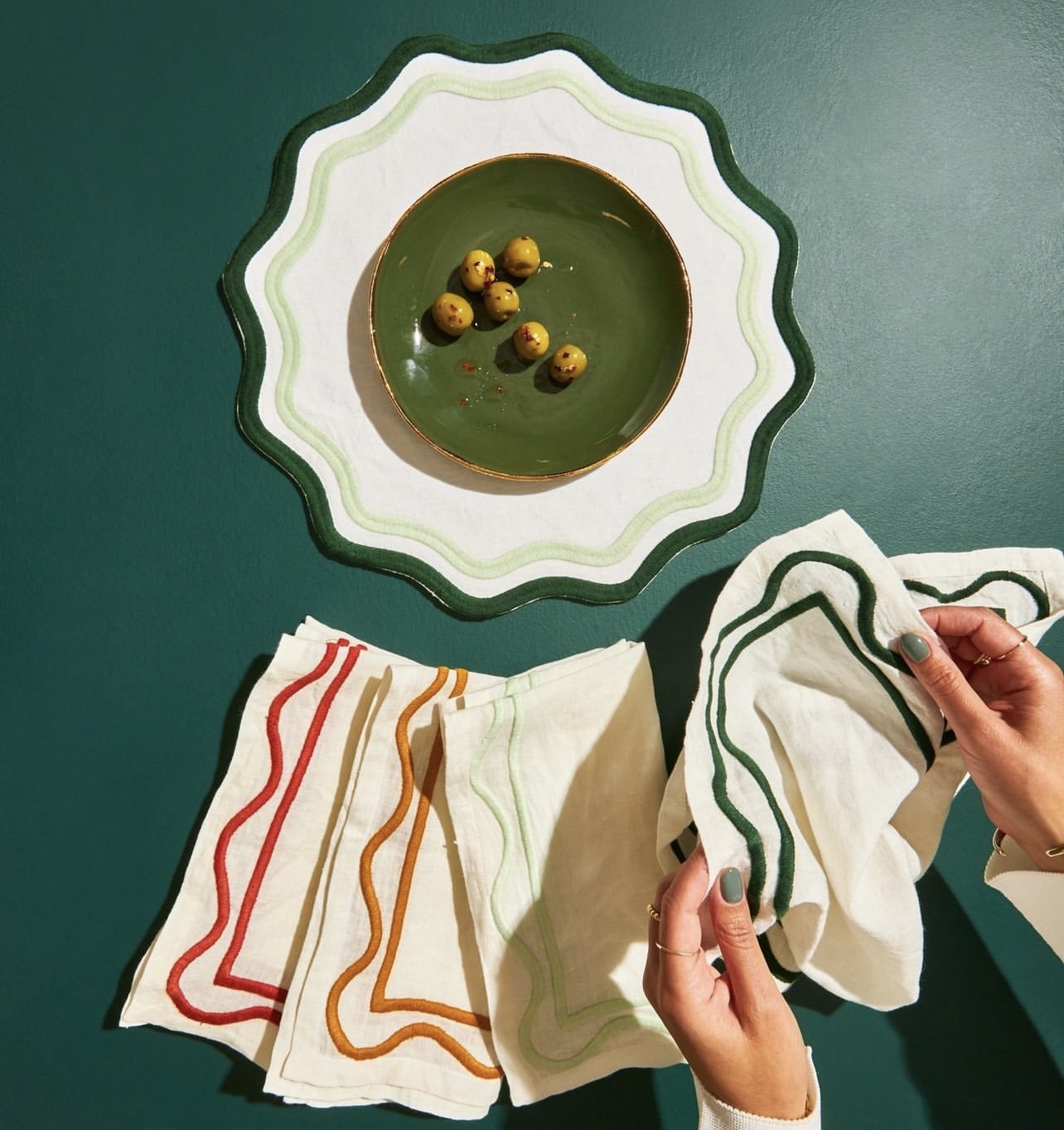 Washed bordered linen napkin embroidered linen placemats scalloped napkin linen