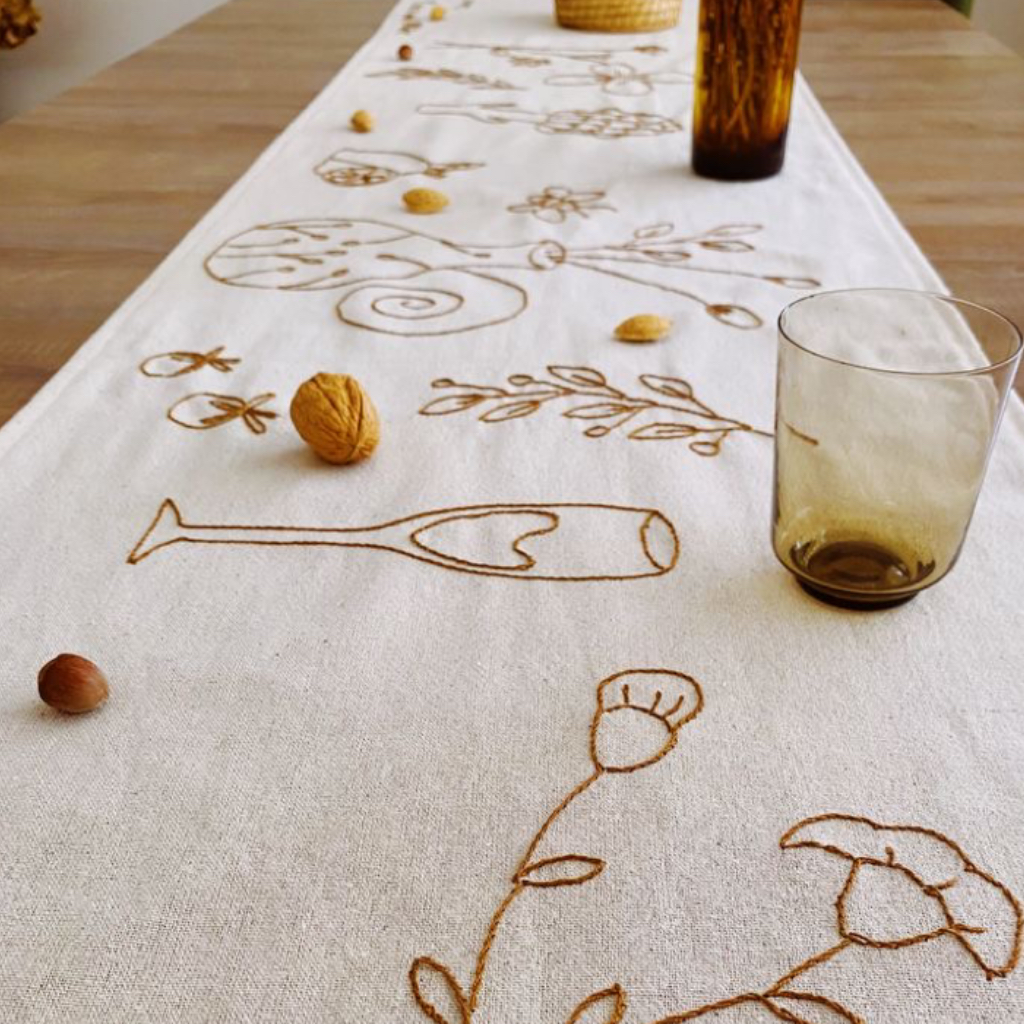 Elegant Linen Napkins for Stylish Wedding Tables and Events