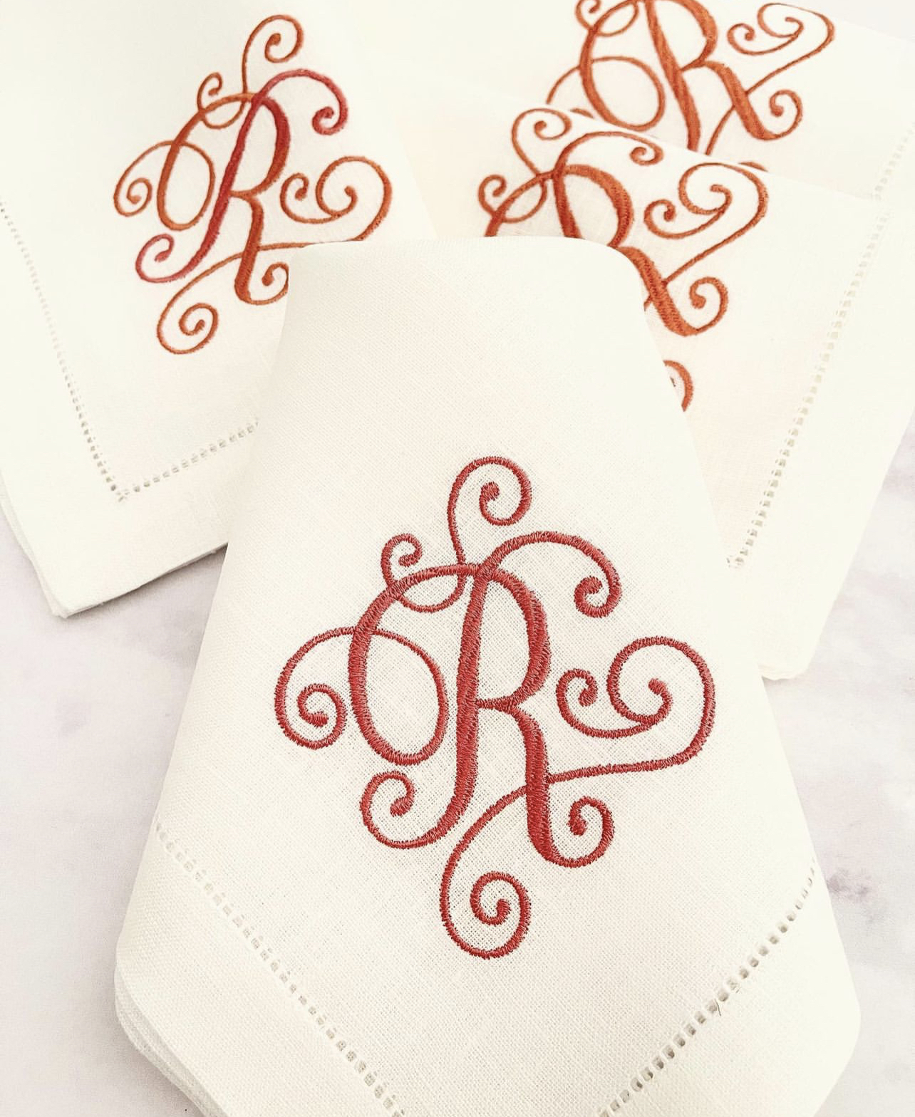 Elegant Bedding Sets with Duvet Covers, Pillowcases, and Sheet Combinations from China