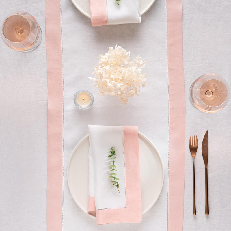 Christmas Cloth Napkins – Festive, Reusable Linen & Overlock