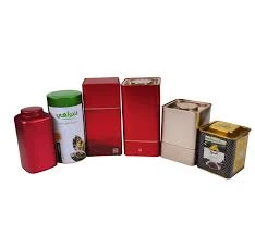 Cubo de metal con tapa