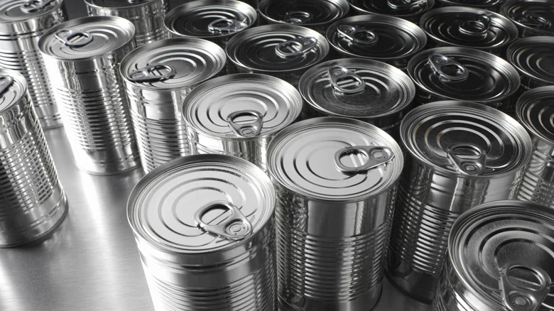round tins with lids