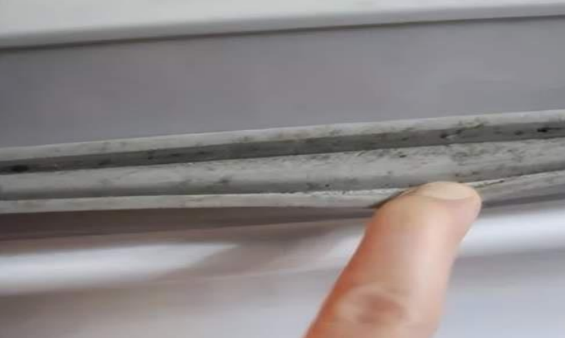 Custom Waterproof and Soundproof Car Window Rubber Sealing Strip