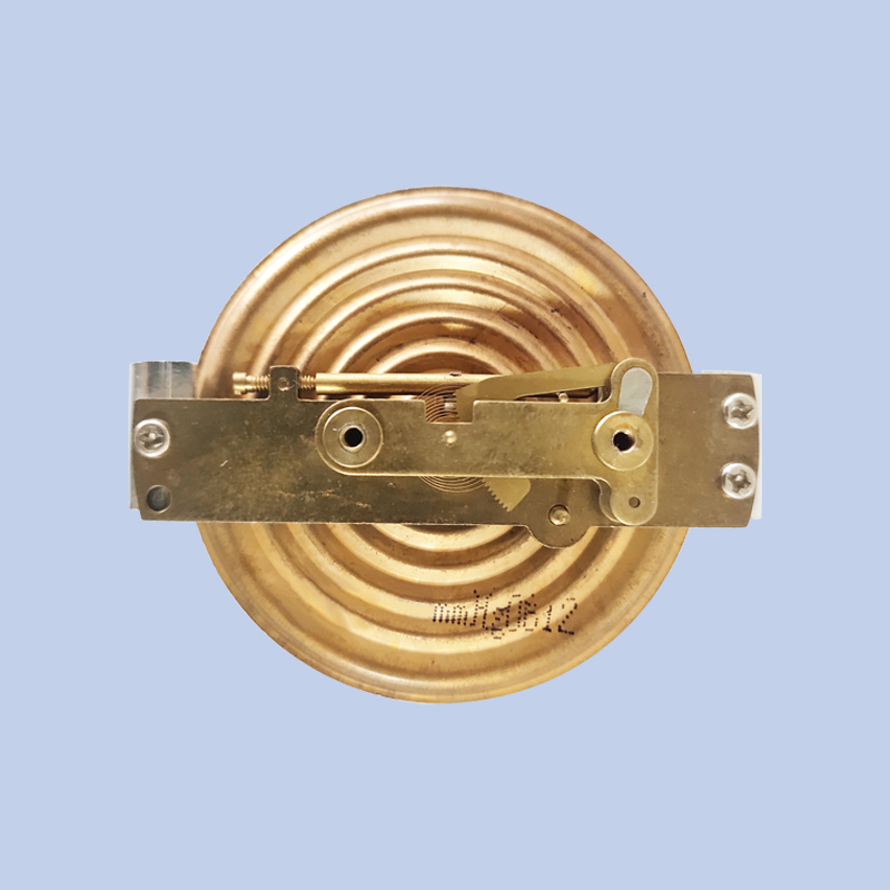 what is the difference between gauge pressure and absolute pressure