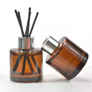 Wholesale factory empty amber round glass Aromathe