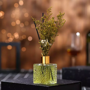 Luxury custom glass bottle aromatherapy essential