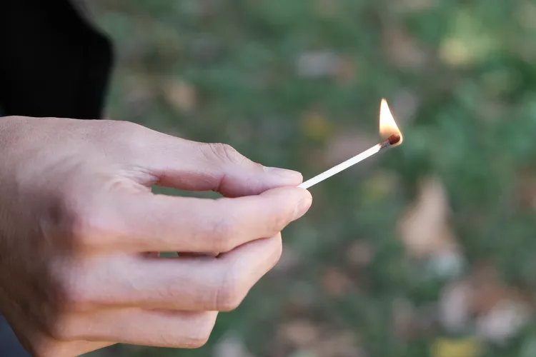 Creating a Cozy Ambiance with Thick Tea Light Candles for Relaxation and Comfort