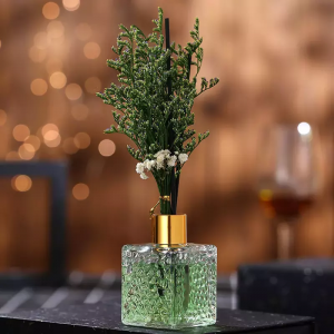 Luxury custom glass bottle aromatherapy essential