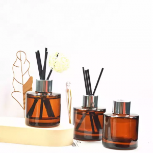 Wholesale factory empty amber round glass Aromathe