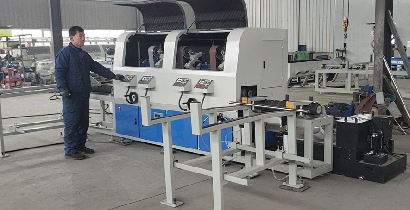 Brazil Four Station Sandbelt Round Tube Polishing Machine