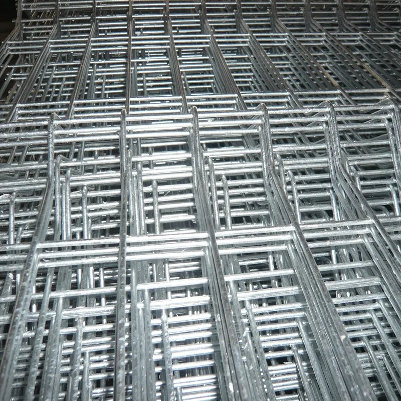 Durable Welded Wire Mesh Panels & Rolls for Fencing & Enclosures