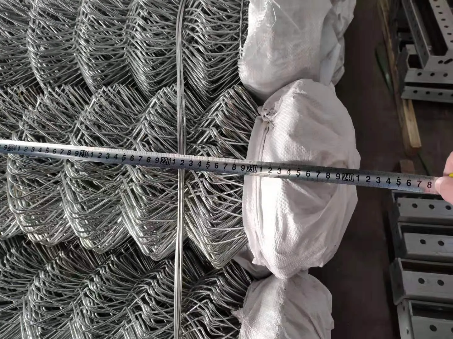 Choosing the Right Chain Link Wire Mesh Fence for Outdoor Durability: A Guide to Coatings and Maintenance