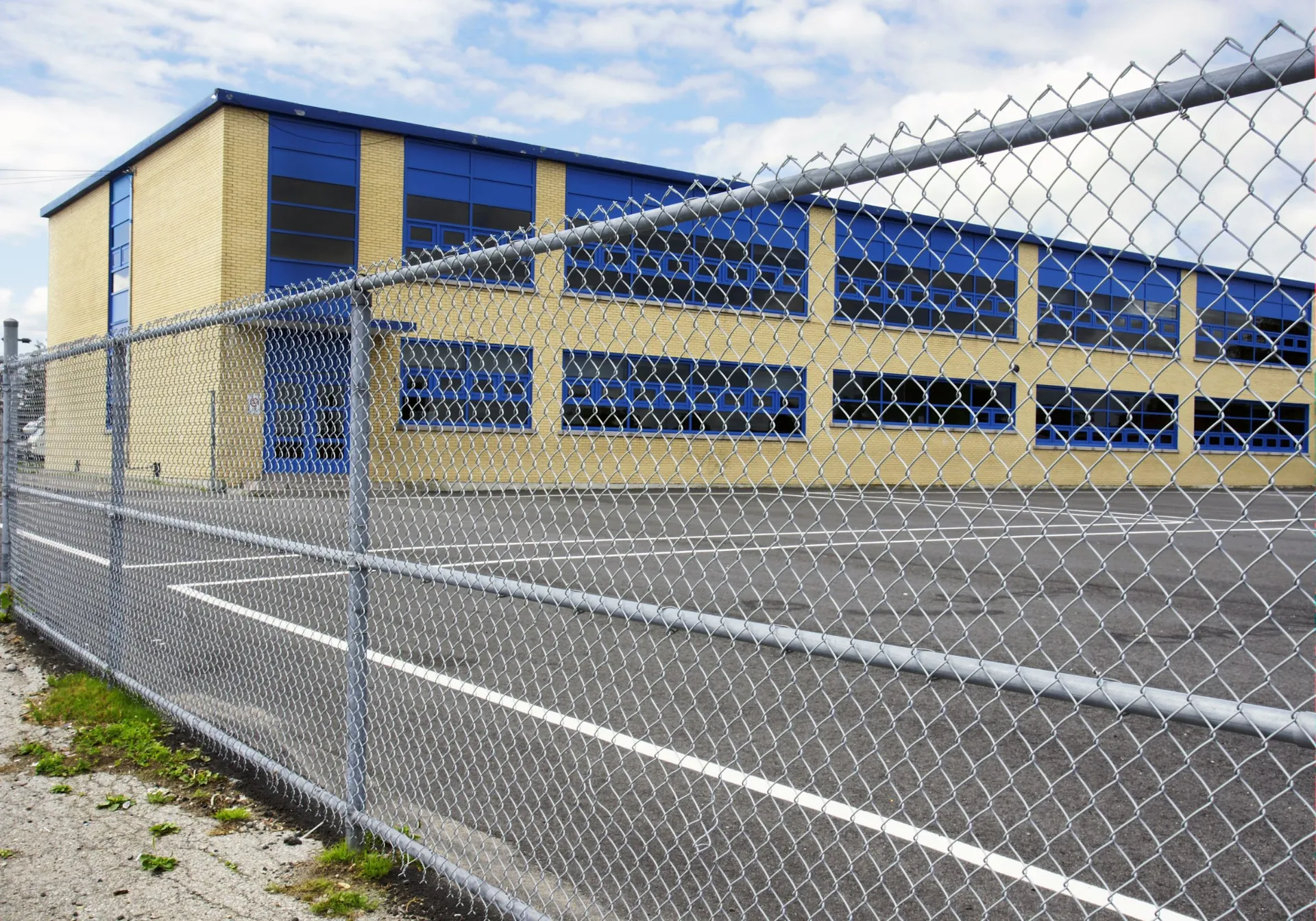 Choosing the Right Wire Fencing