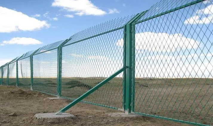 Innovative Expanded Metal Mesh Fencing Solutions