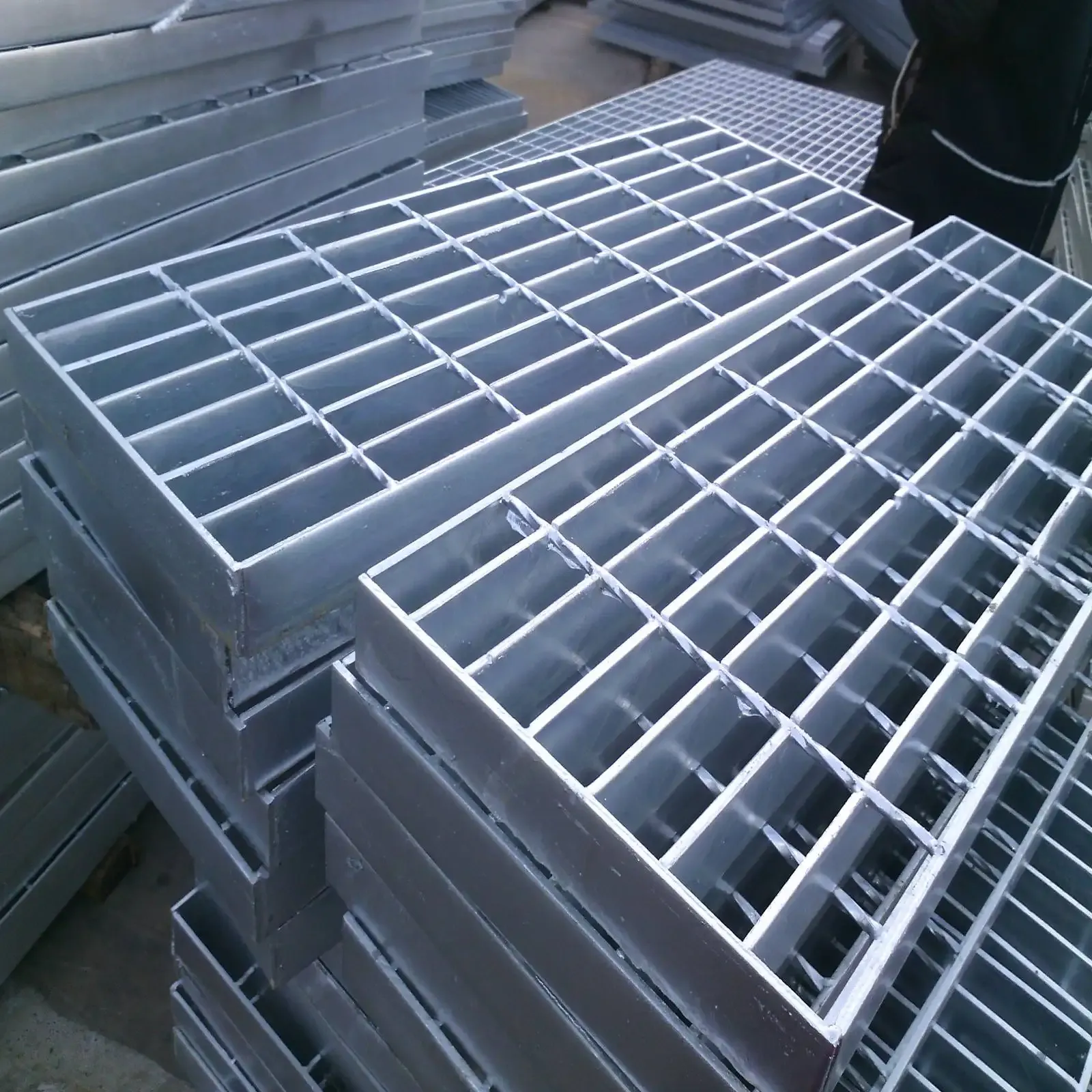 Hot Dipped Galvanized Steel Grating