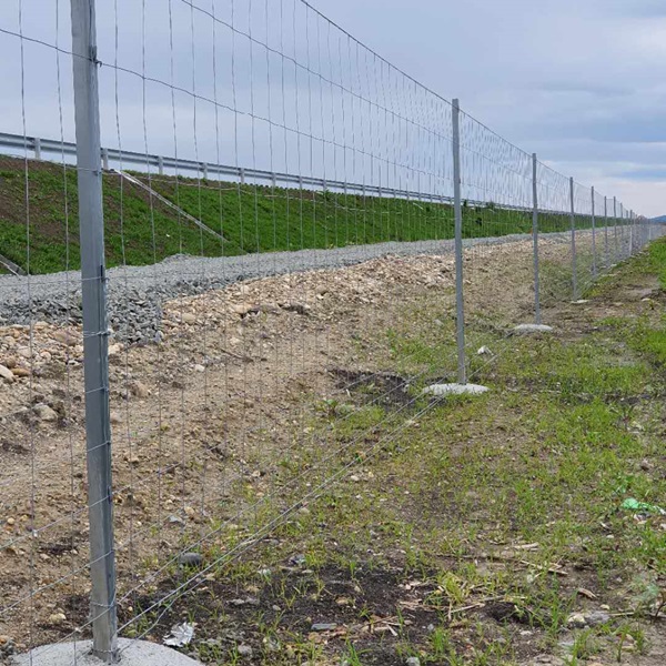 Loading of welded  mesh highway fence