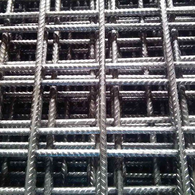 Temporary Fencing Solutions with Durable Powder Coating for Enhanced Security and Aesthetics