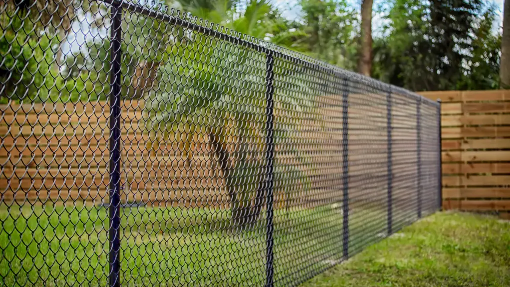 Buy Hot Sale Chain Link Fence | Quality Factory Direct Chain Link Fencing