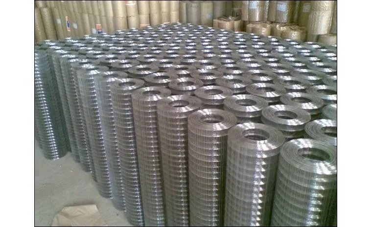 Characteristics and Advantages of Welded Wire Fencing Rolls