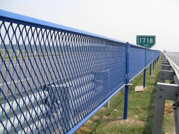 Reliable Manufacturer of Hot-Dipped Galvanized Gabion Boxes for Durable Construction Solutions