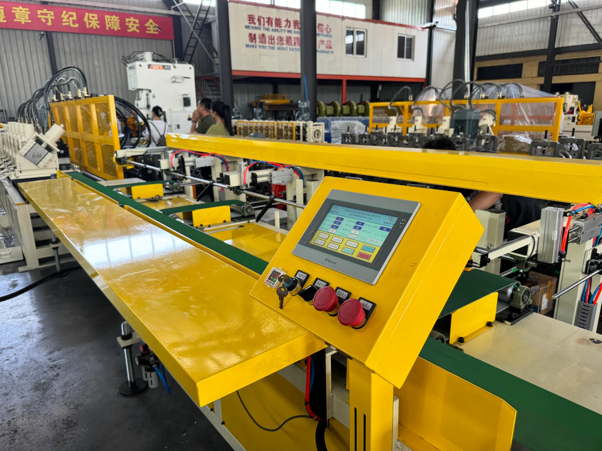 Roof Sheet Forming Machines: The Future of Roofing Production