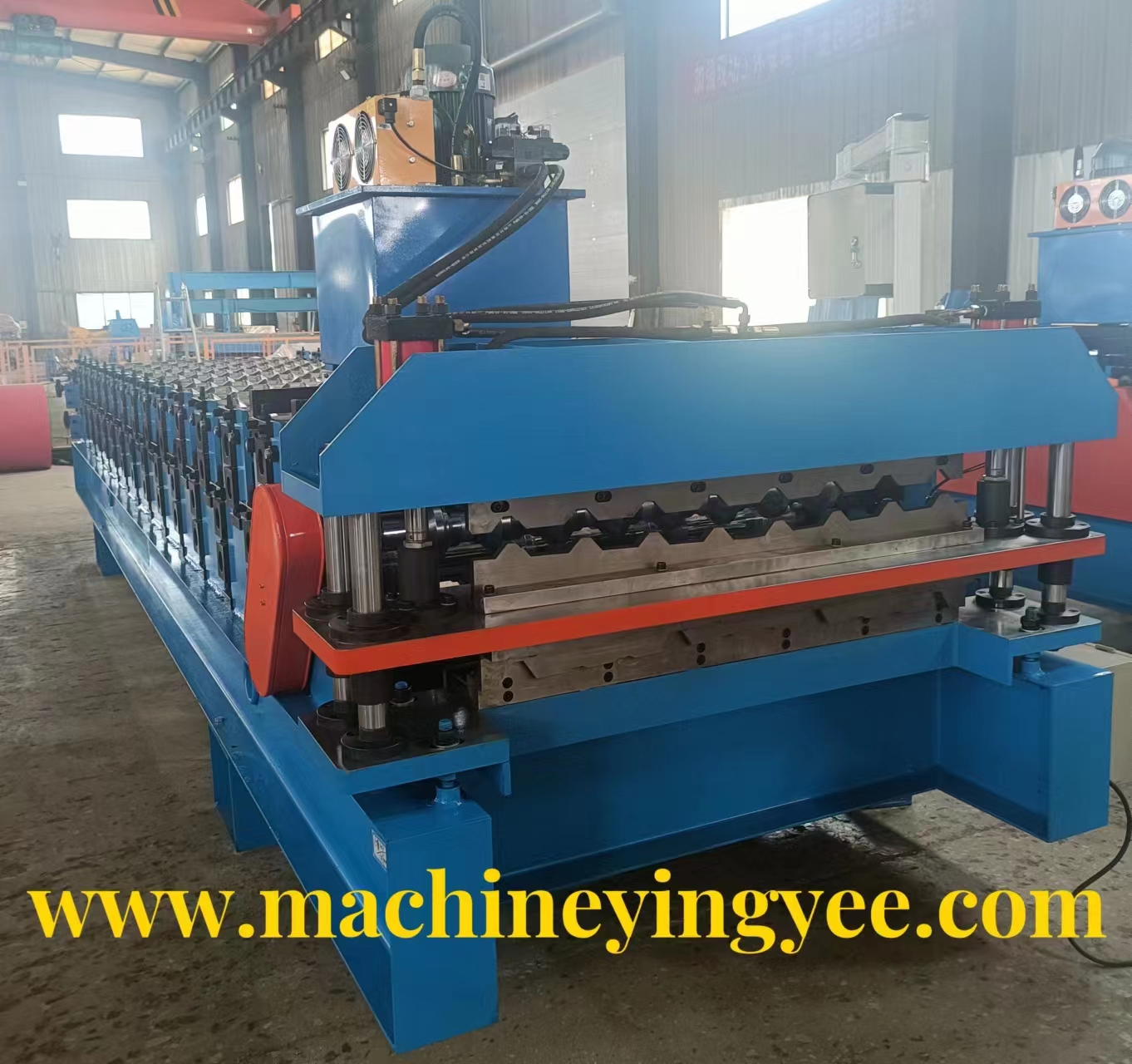 Double layer roof sheet roll forming machine tested smoothly