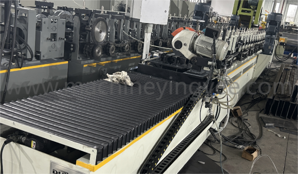 Octagonal tube roll forming machine, used in PU roller shutter door