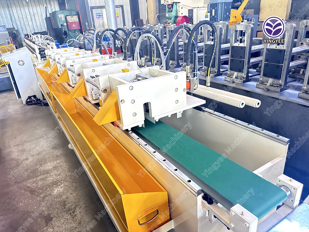 Cross T roll forming machine