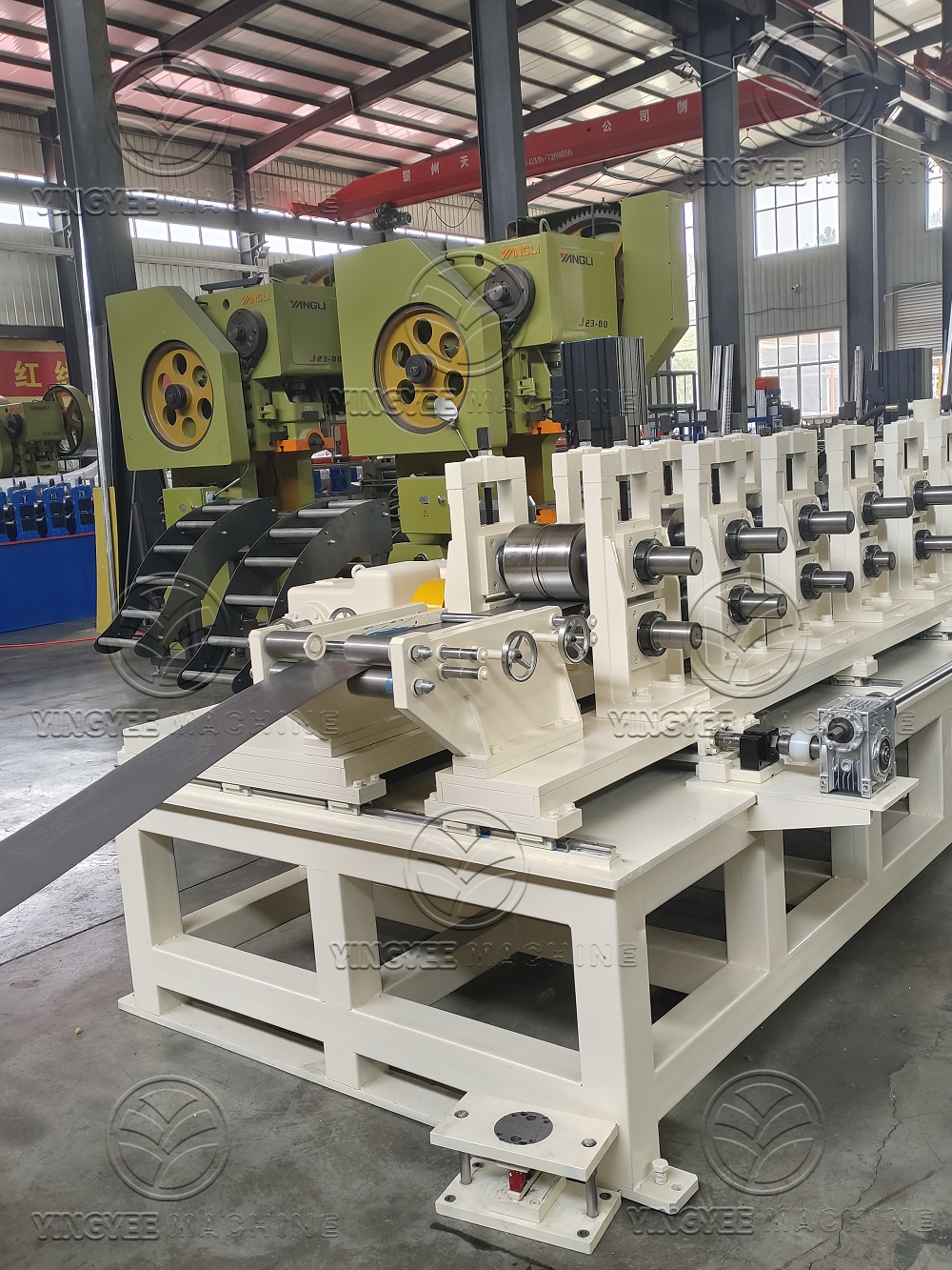 Innovative Technology for Large Span Construction with Advanced Forming Machines Innovative Technology for Large Span Construction with Advanced Forming Machines