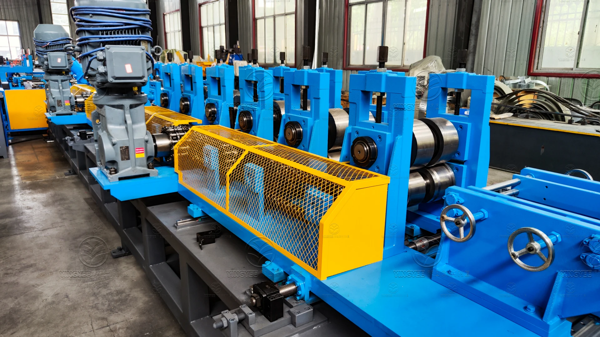 Choose the Storage Box Beam Roll Forming Machine That Is Most Suitable for Your Business