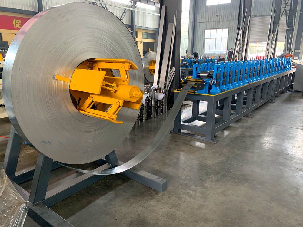 high speed stud and track make machine