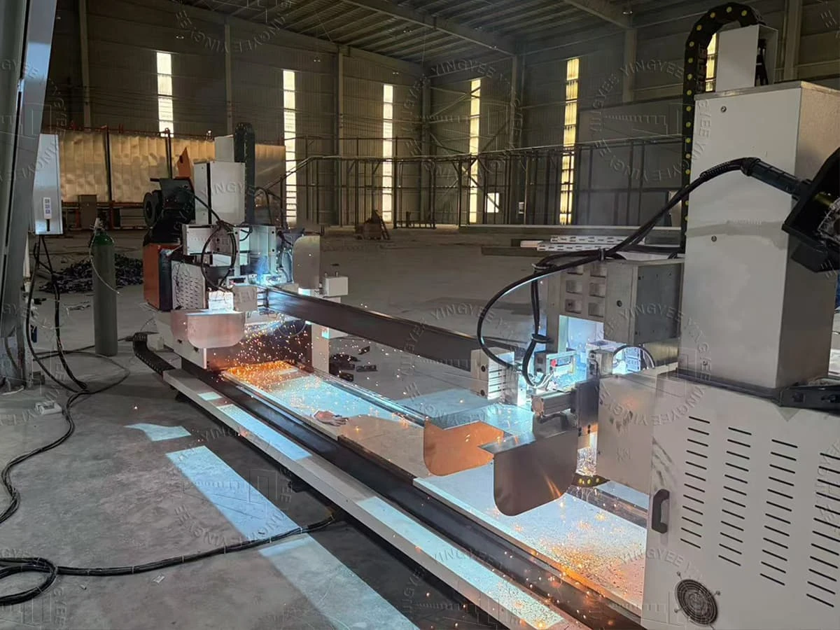 Single workplace side hook welding machine