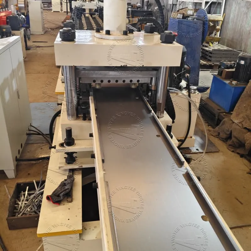 Door back installation panels machine