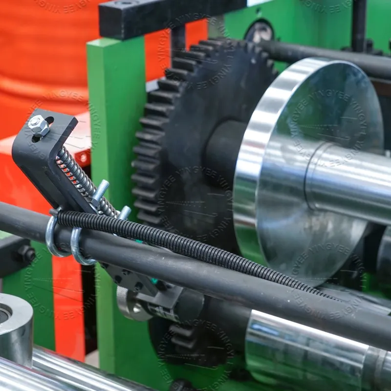 C and Z purlin machine