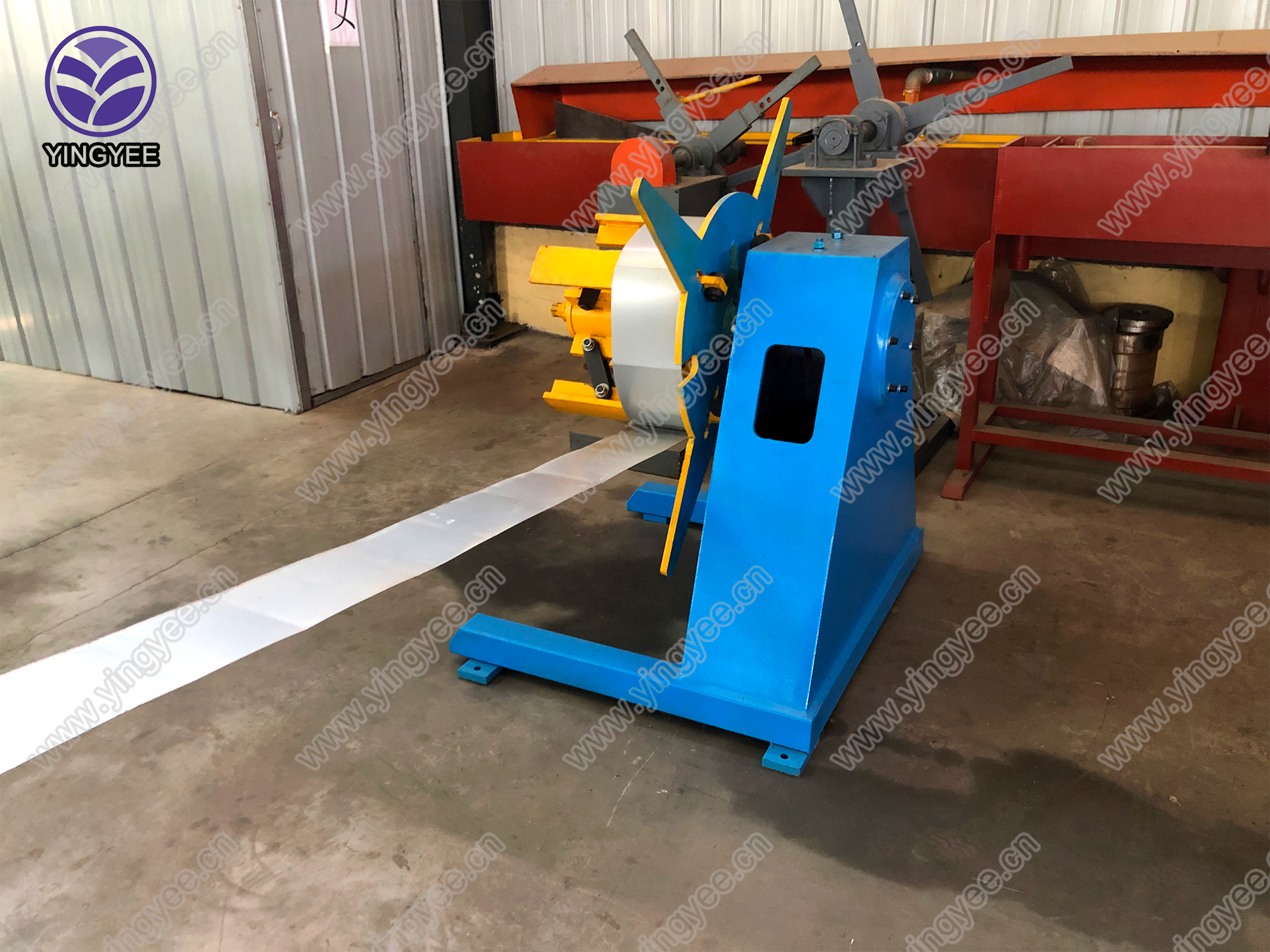 Efficient Production of Standing Seam Roof Panels with Advanced Machinery Solutions