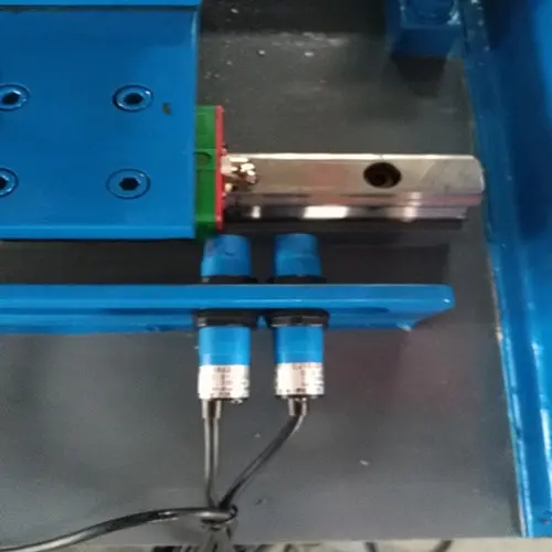 Hydraulic Guillotine Cutting Machine for Precision Sheet Metal Fabrication and Industrial Use