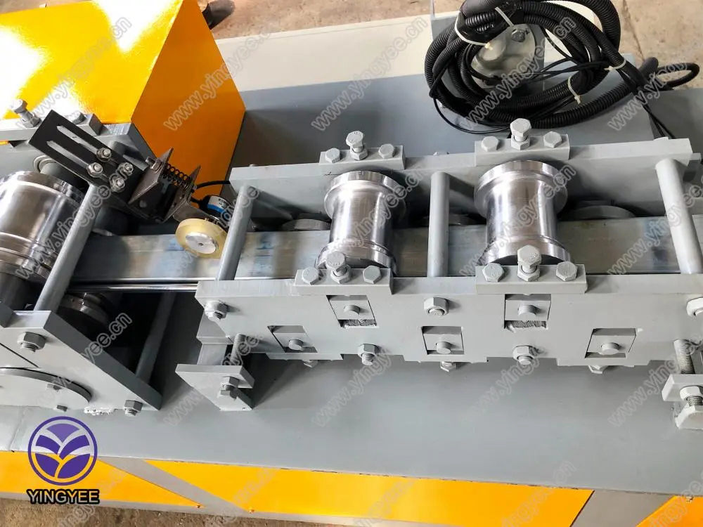 guard rail forming machine